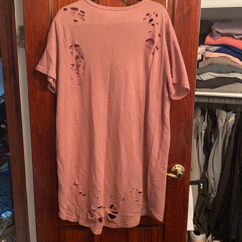 Forever 21 plus size distressed T-shirt dress - Picture 6 of 6